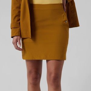 Athleta Vienna Cargo Skort in Brass Yellow